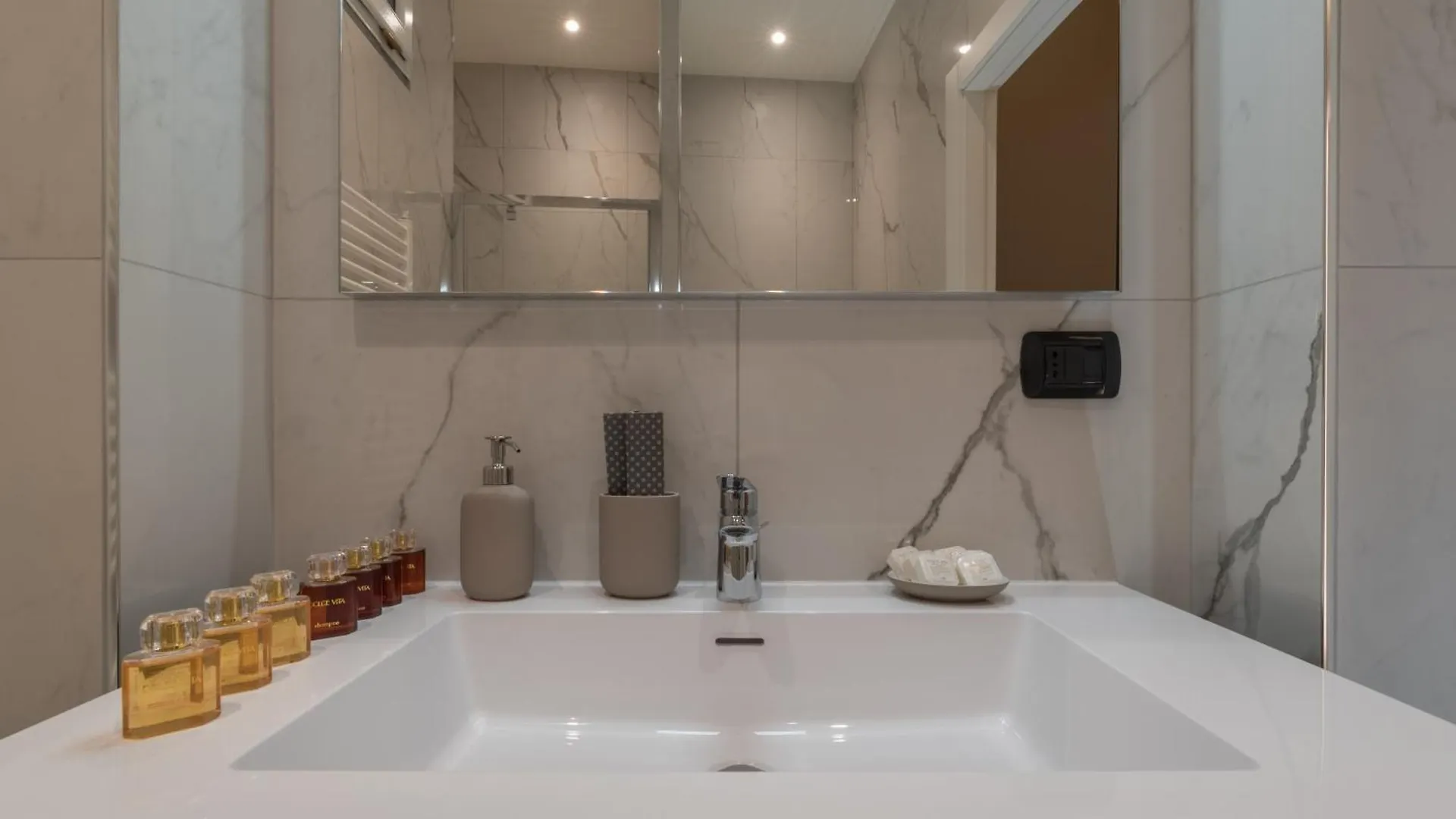 Moscova Superior Apartment Milan